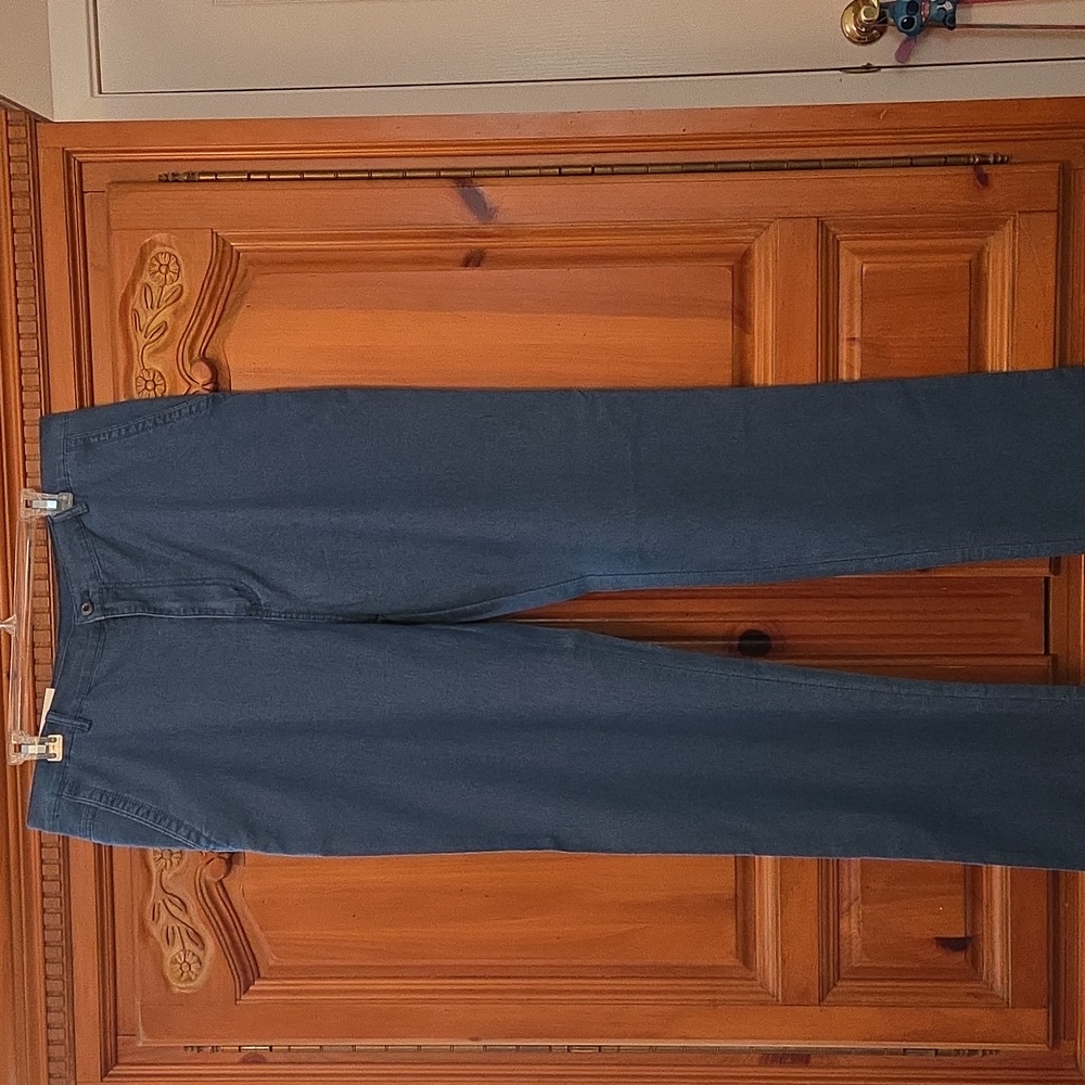 Classic Straight-Leg Denim Jeans for Men